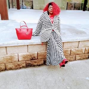 Meet your Posher, Brenda